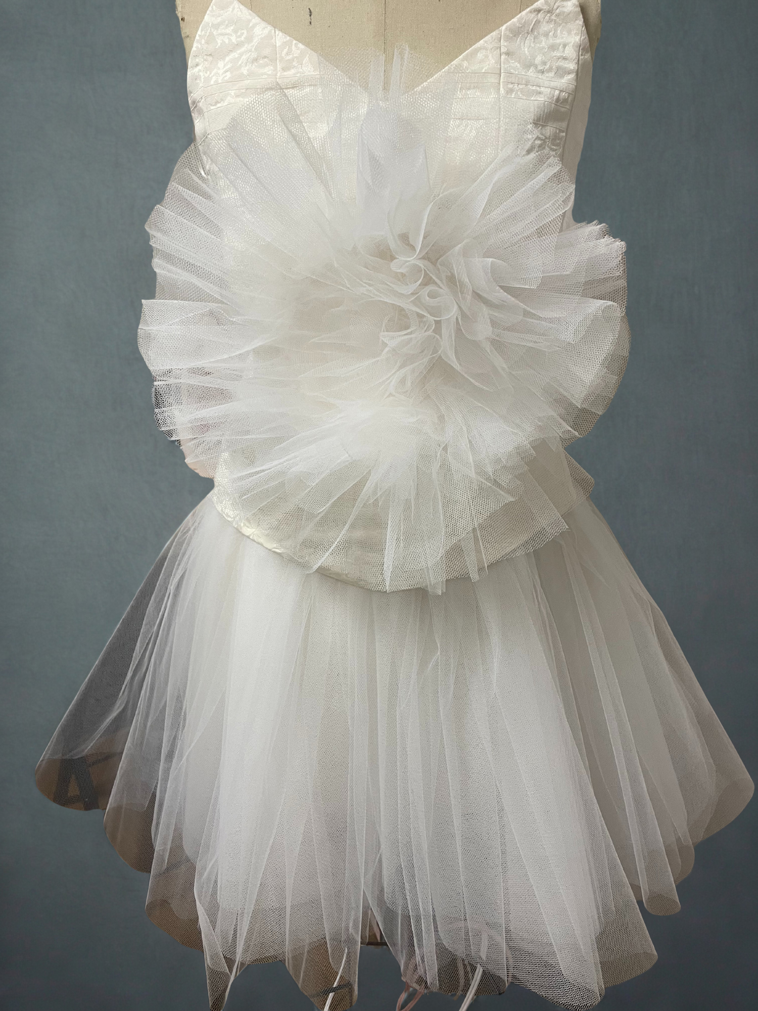 晴れの日の一着・帯ビスチェドレス